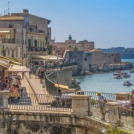 Holiday home Alloggio Il Castello Syracuse
